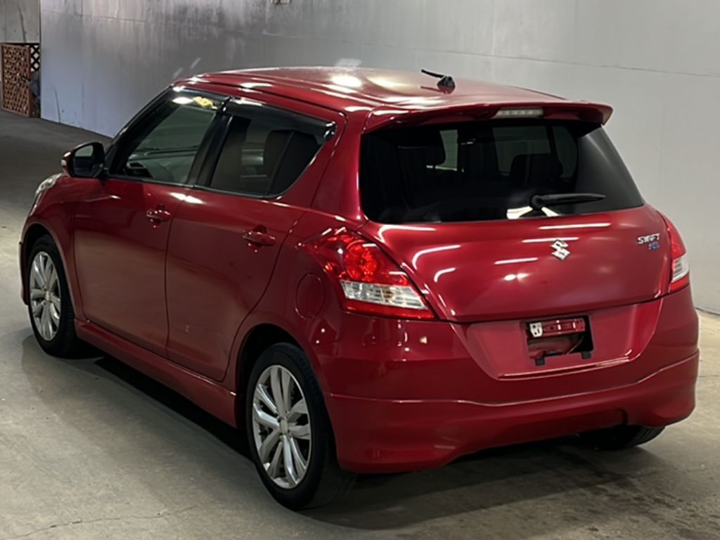 SUZUKI SWIFT