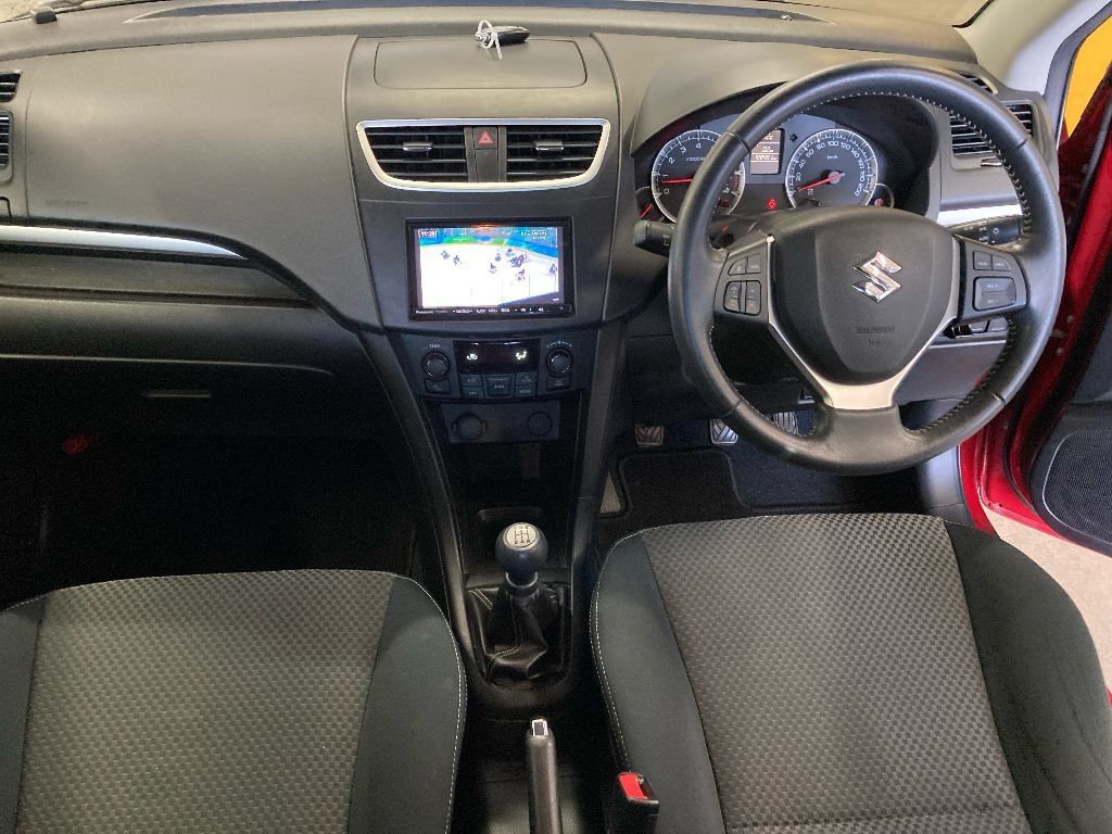 SUZUKI SWIFT