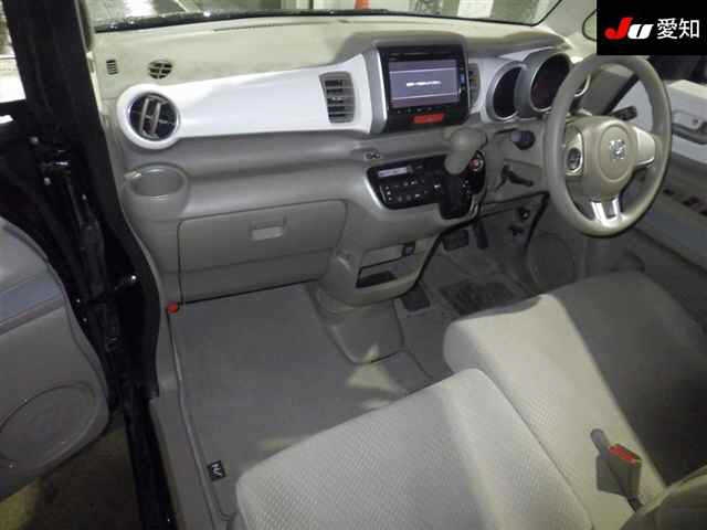 HONDA N-BOX SLASH