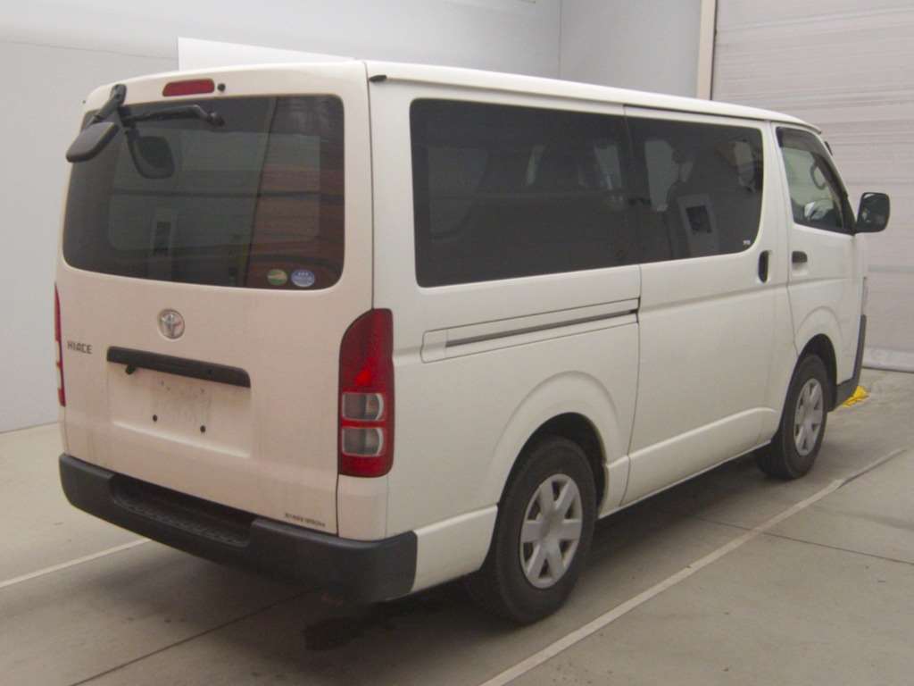 TOYOTA REGIUS ACE