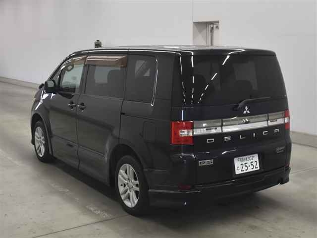 MITSUBISHI DELICA D:5