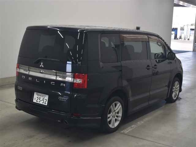 MITSUBISHI DELICA D:5