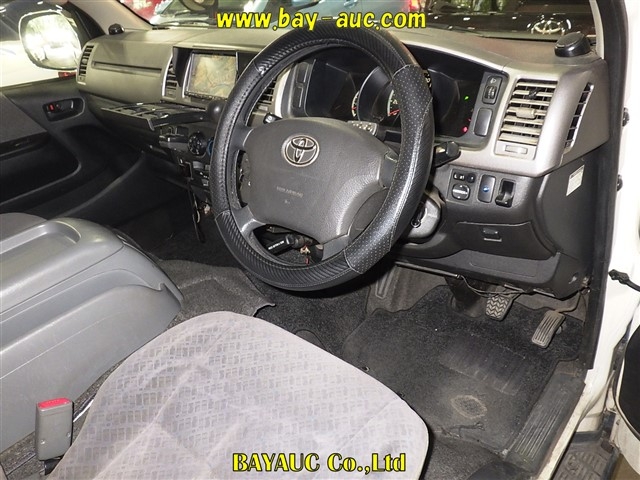 TOYOTA REGIUS ACE