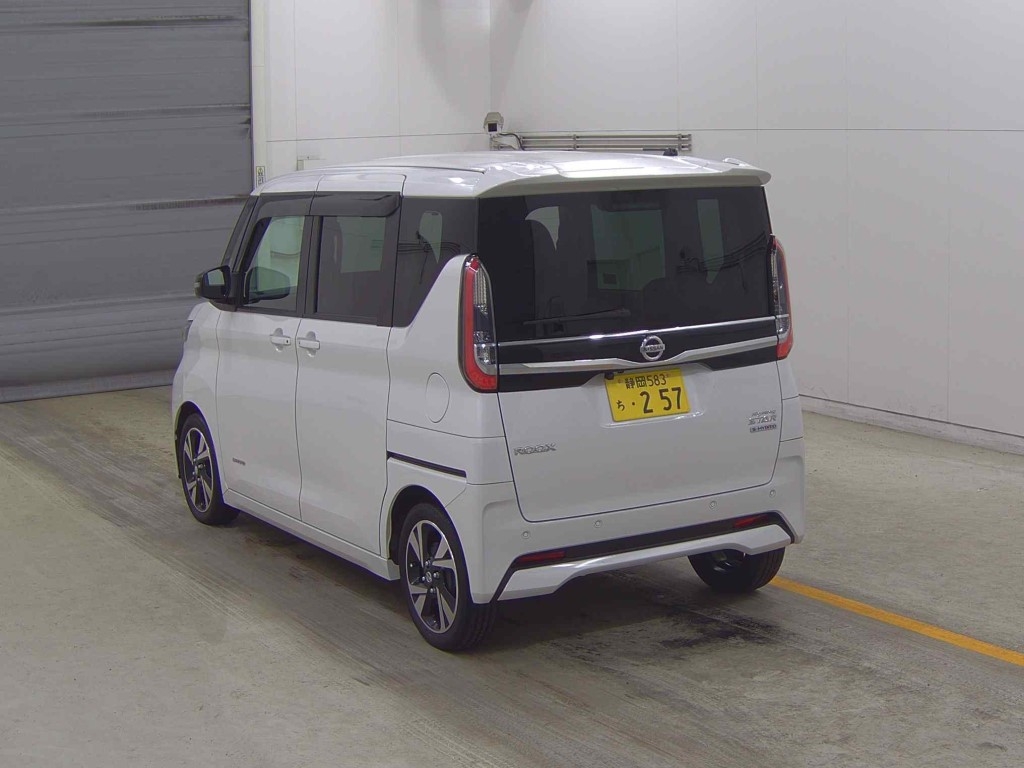 NISSAN ROOX