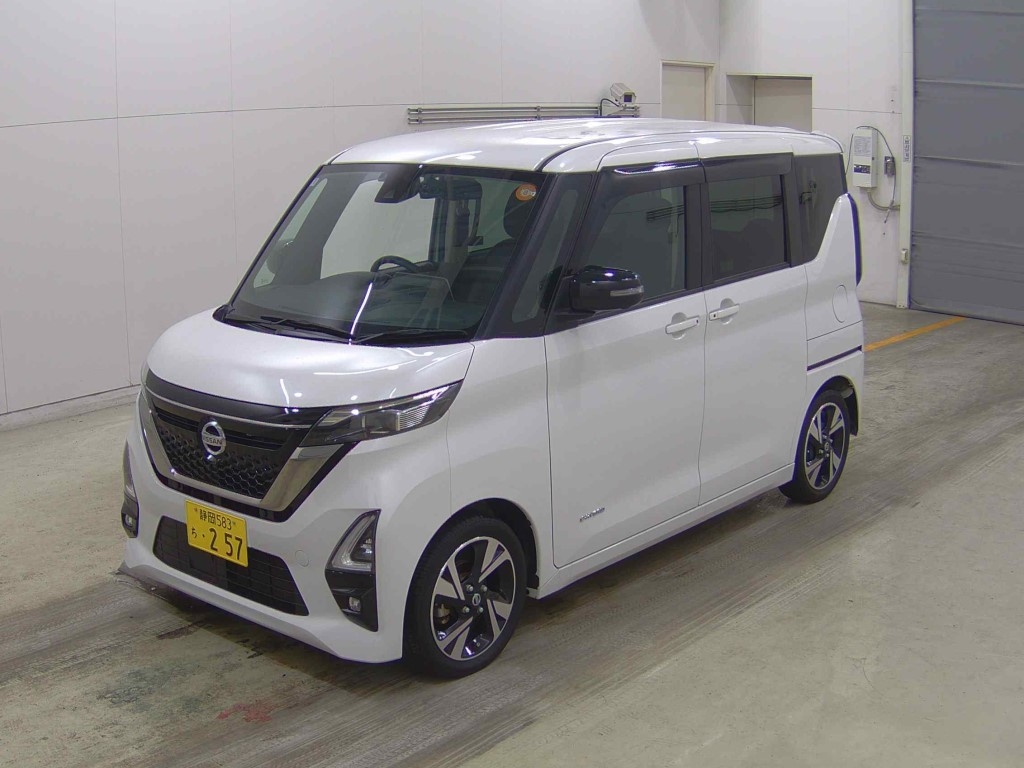NISSAN ROOX