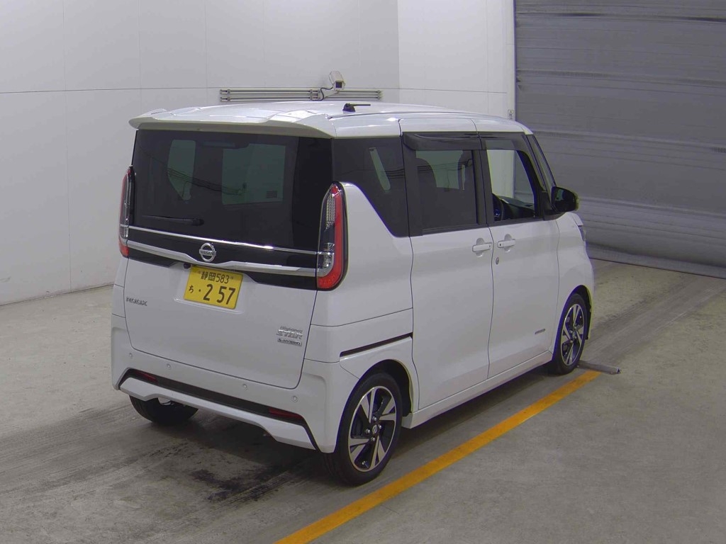 NISSAN ROOX