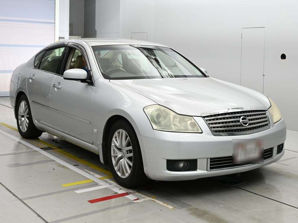 NISSAN FUGA
