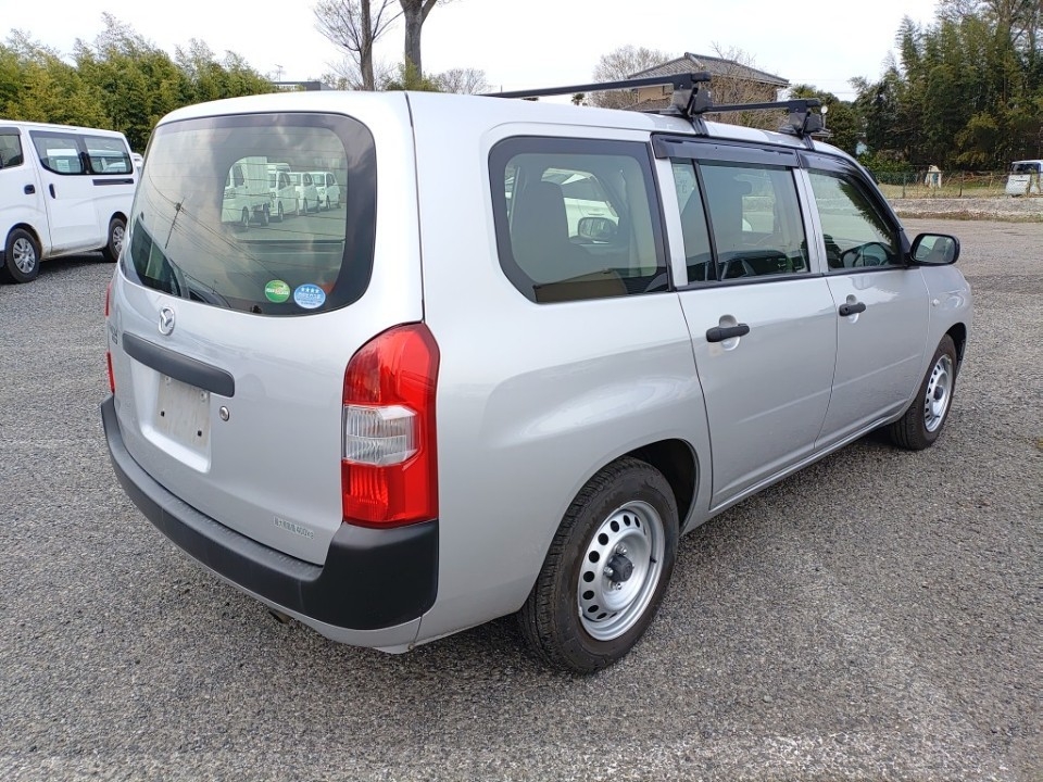 MAZDA FAMILIA
