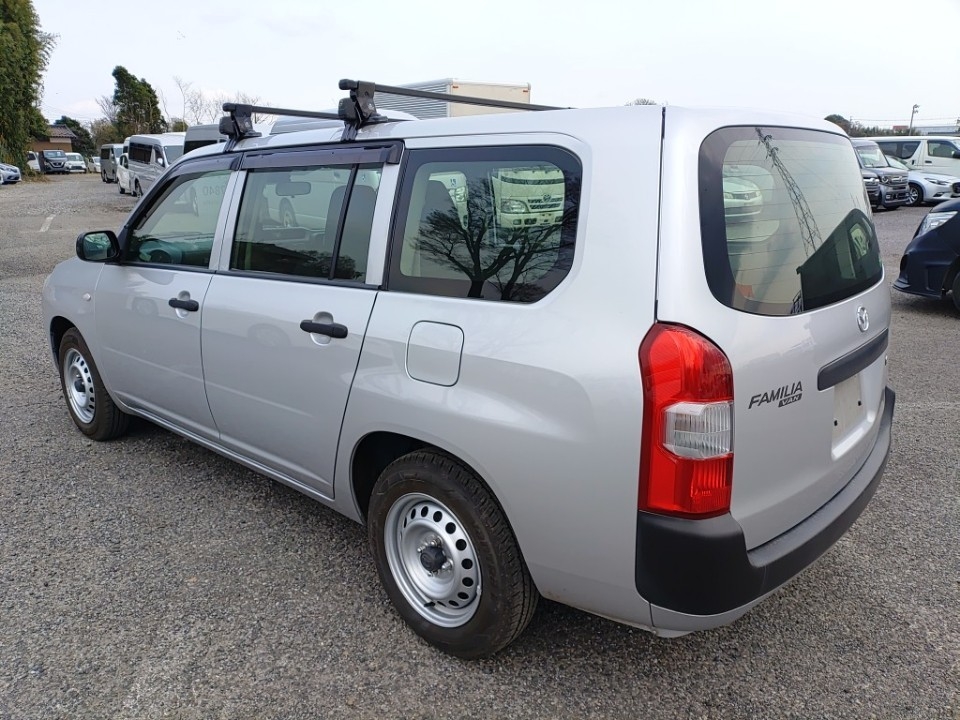 MAZDA FAMILIA