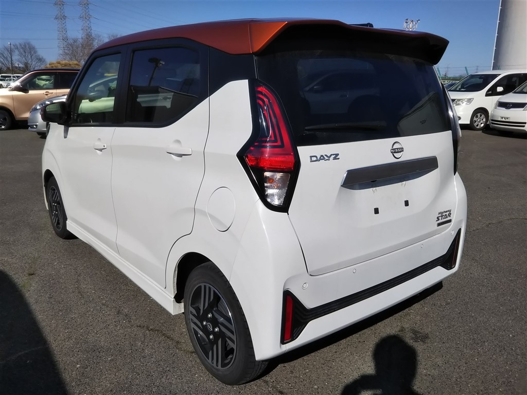 NISSAN ROOX