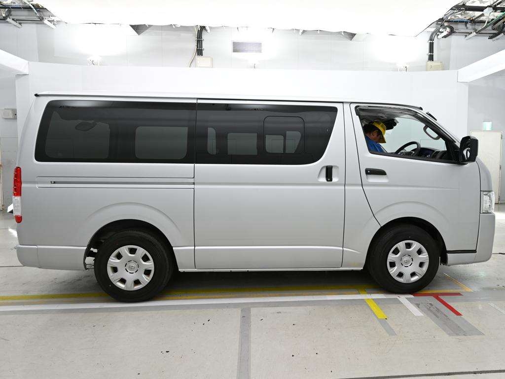 TOYOTA REGIUS ACE