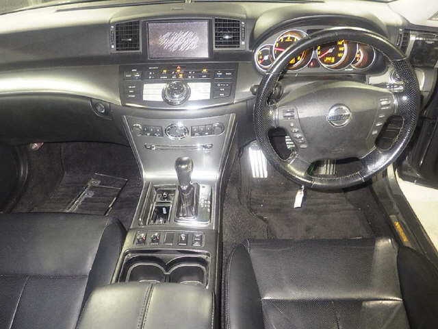 NISSAN FUGA