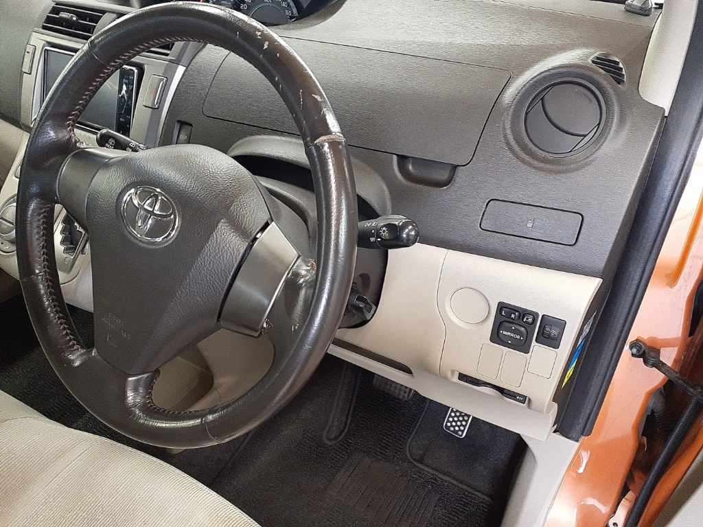 TOYOTA PASSO SETTE