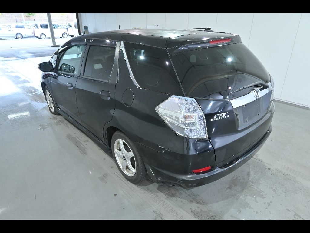 HONDA FIT SHUTTLE