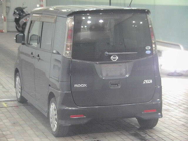 NISSAN ROOX