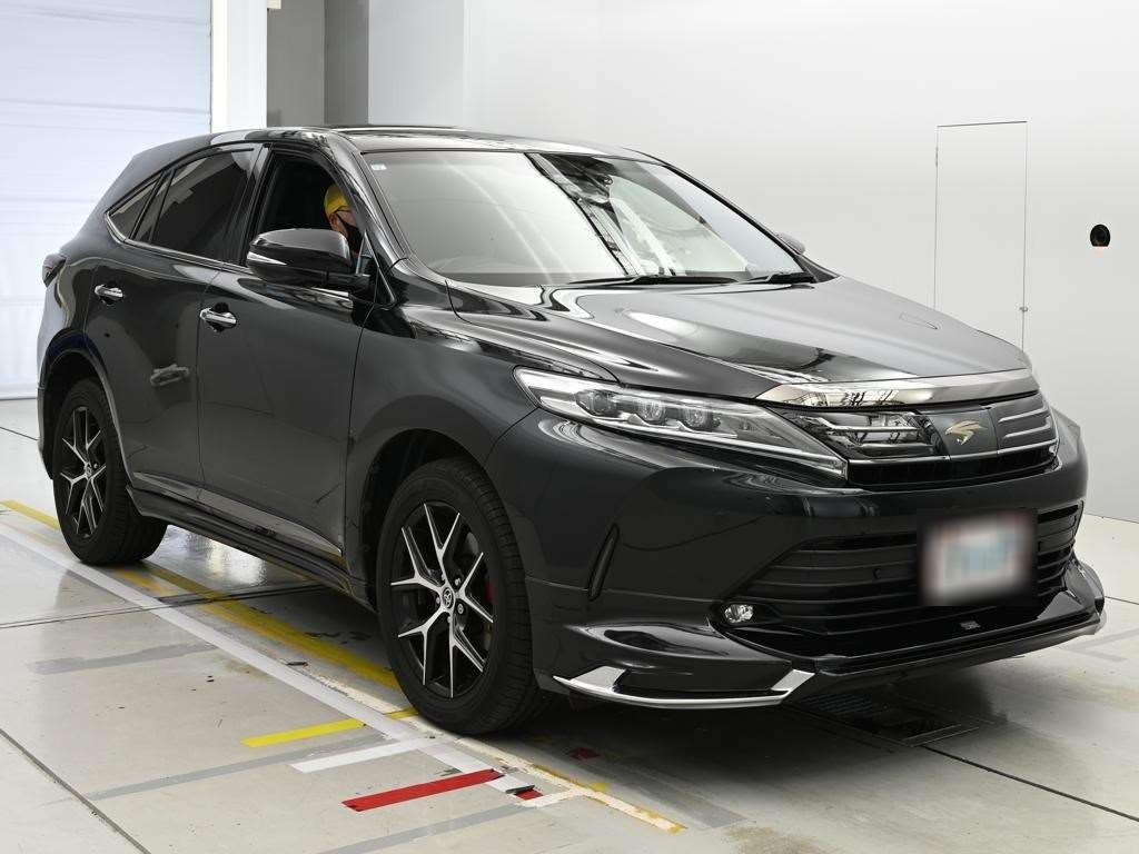 TOYOTA HARRIER