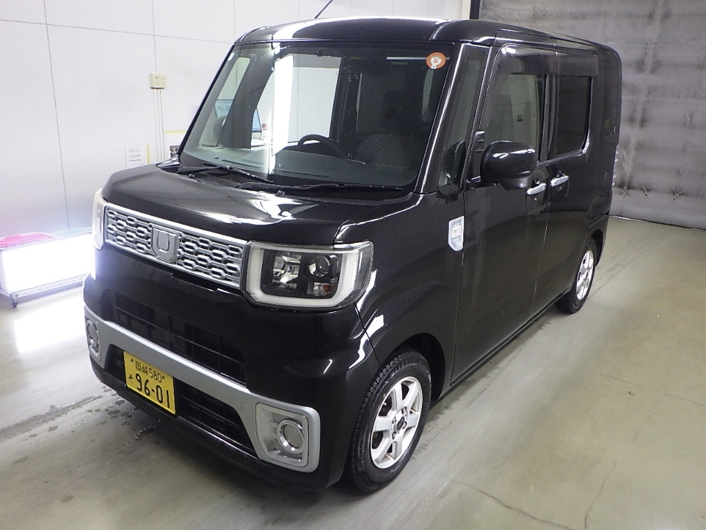 DAIHATSU WAKE