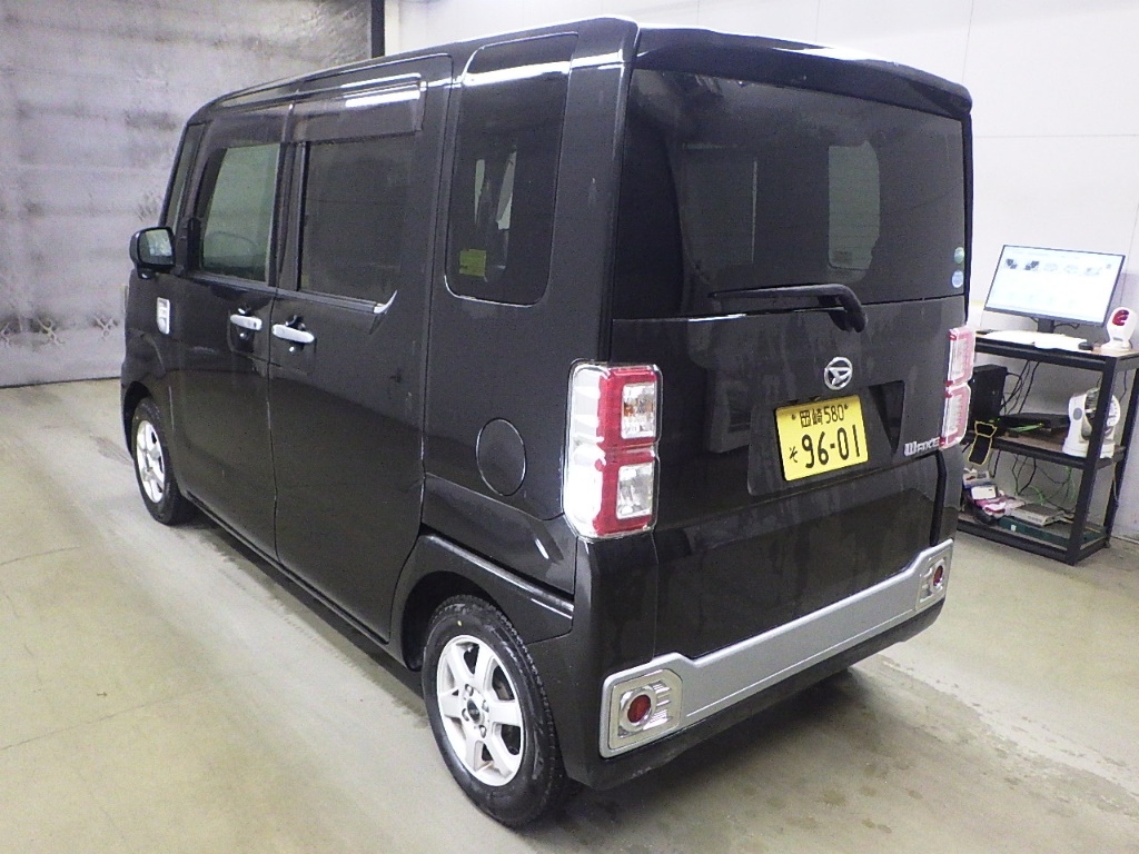 DAIHATSU WAKE