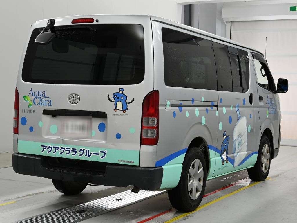 TOYOTA REGIUS ACE
