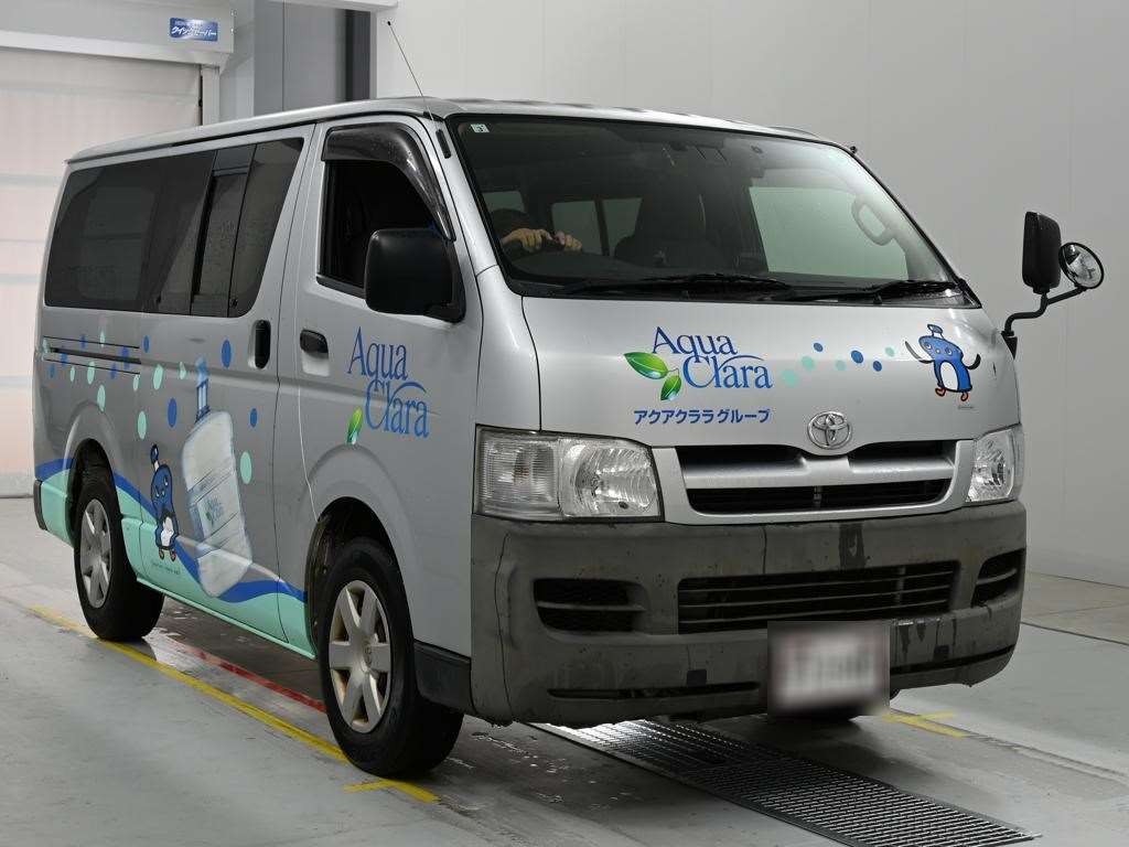 TOYOTA REGIUS ACE