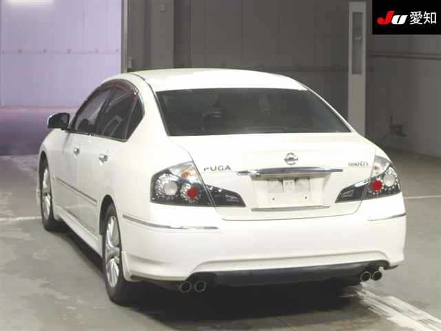 NISSAN FUGA