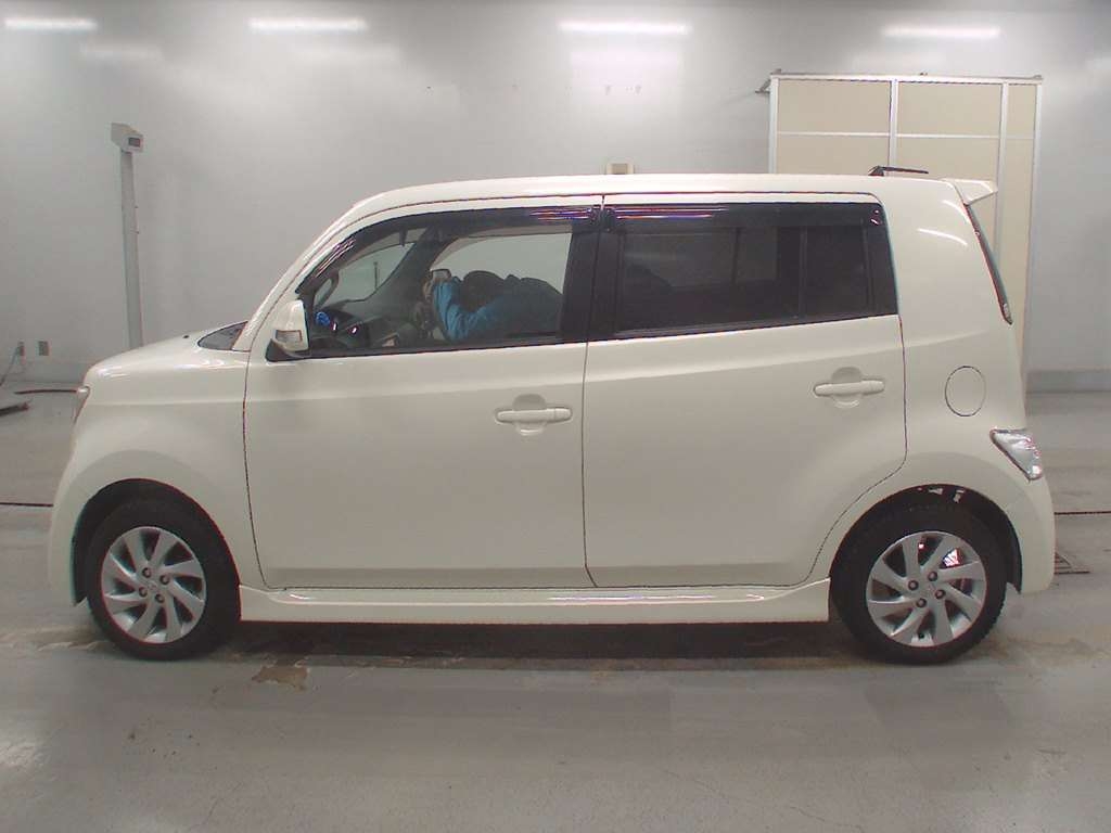 TOYOTA BB