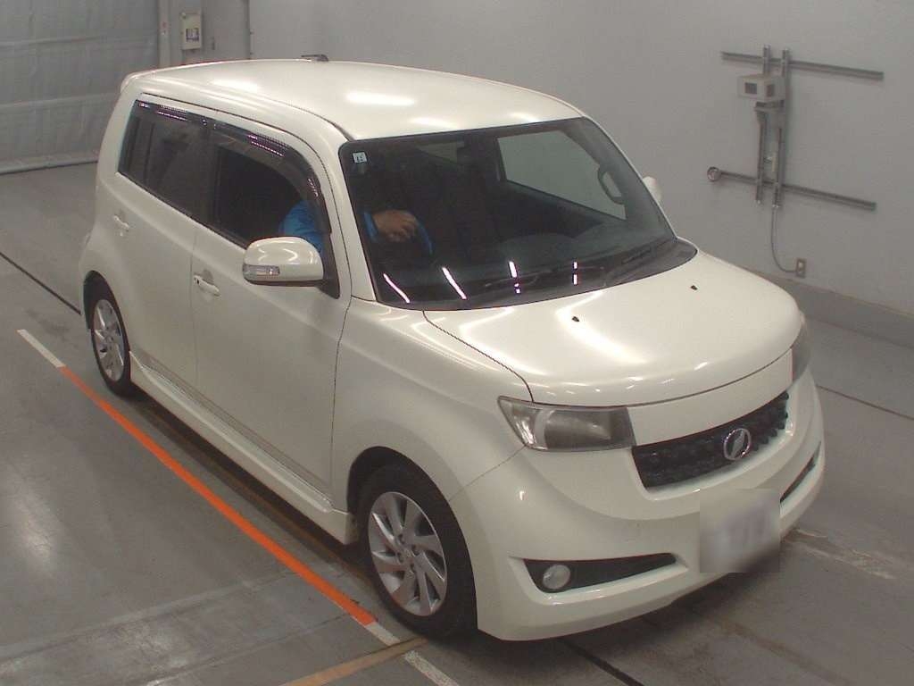 TOYOTA BB