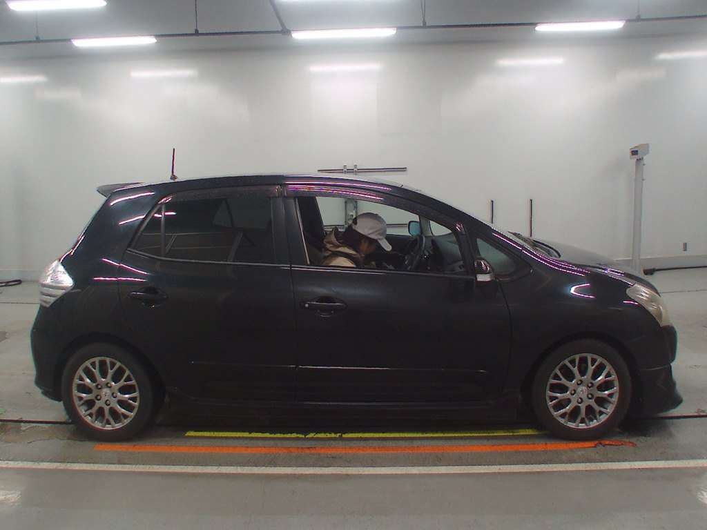 TOYOTA BLADE