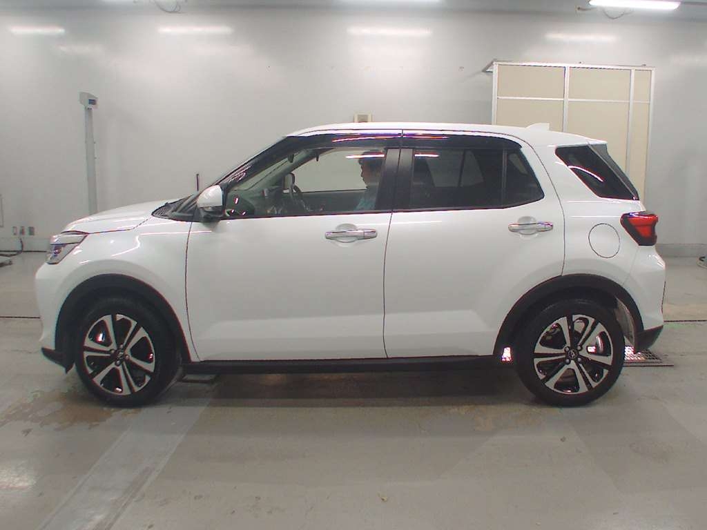 DAIHATSU ROCKY