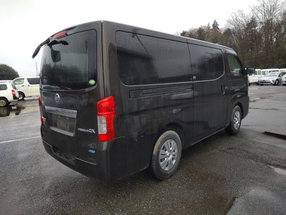 NISSAN NV350 CARAVAN