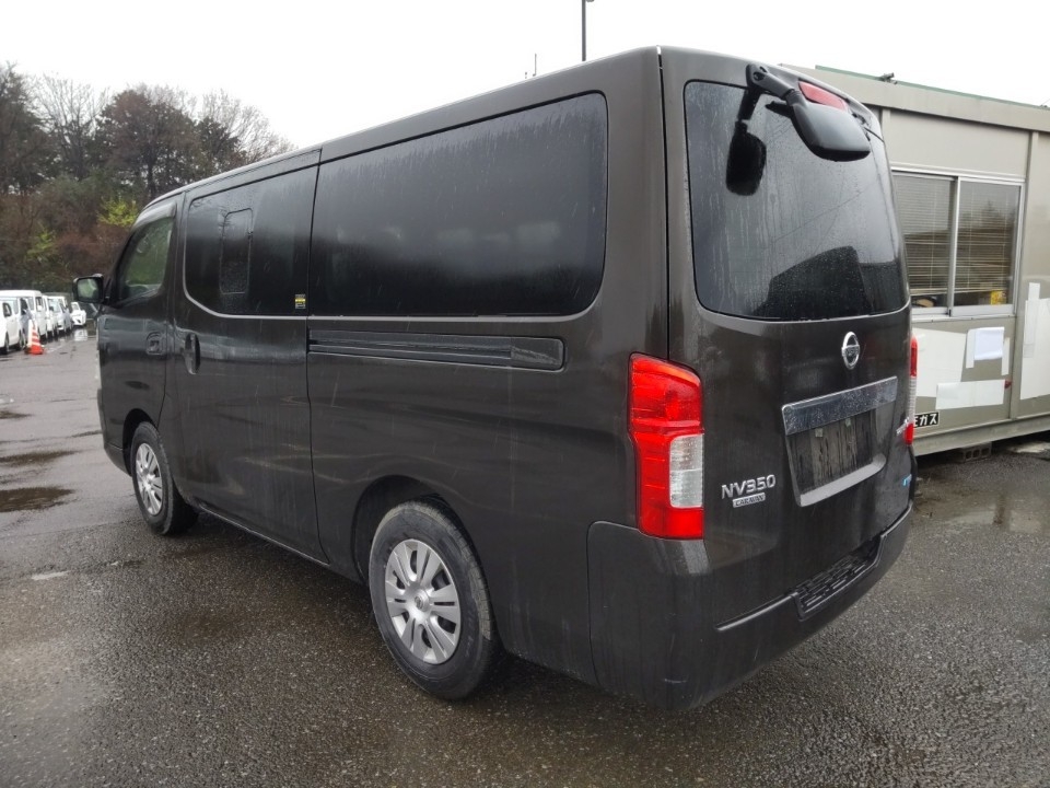 NISSAN NV350 CARAVAN