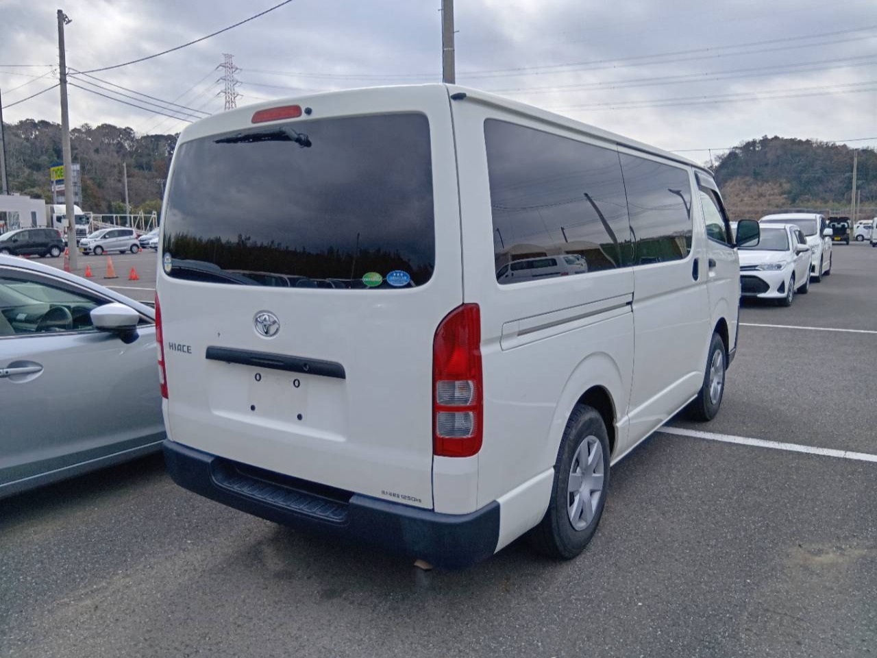 TOYOTA REGIUS ACE