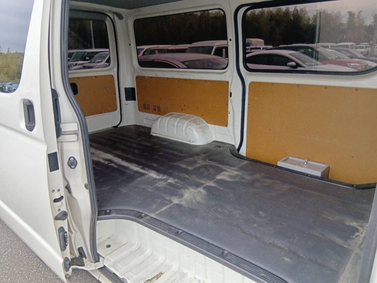 TOYOTA REGIUS ACE