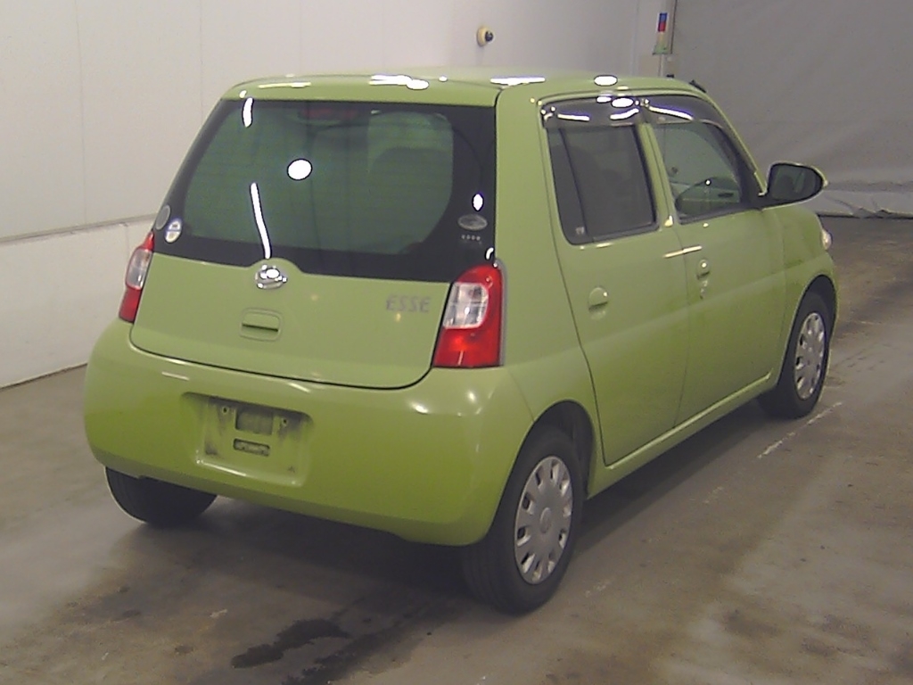 DAIHATSU ESSE