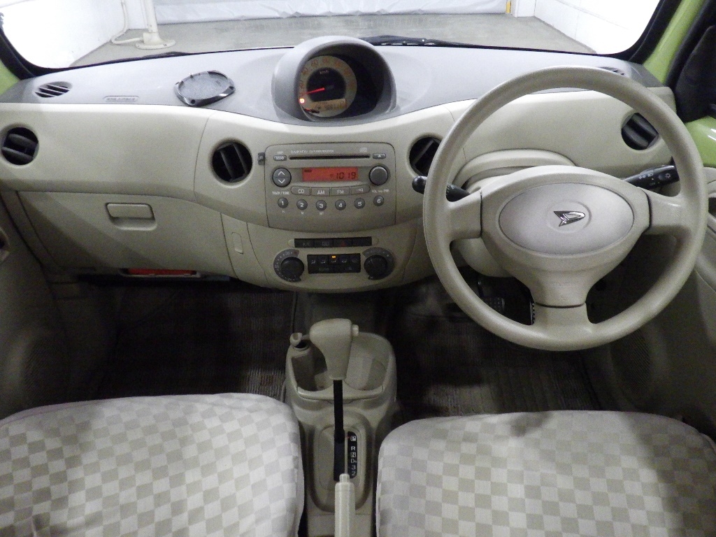 DAIHATSU ESSE