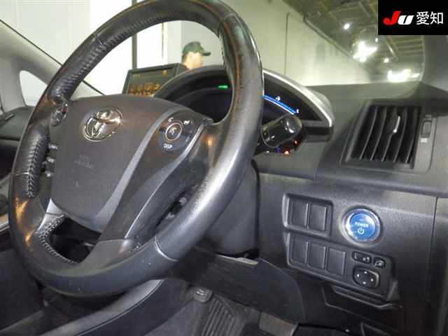 TOYOTA SAI