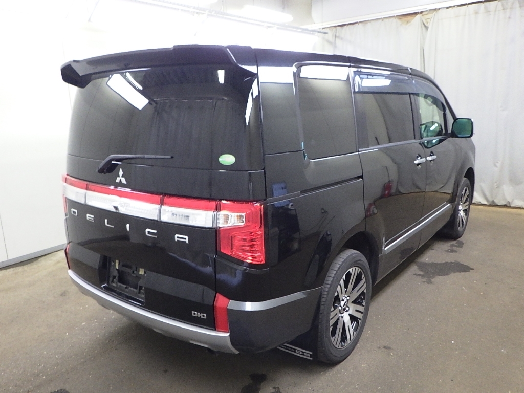MITSUBISHI DELICA D:5