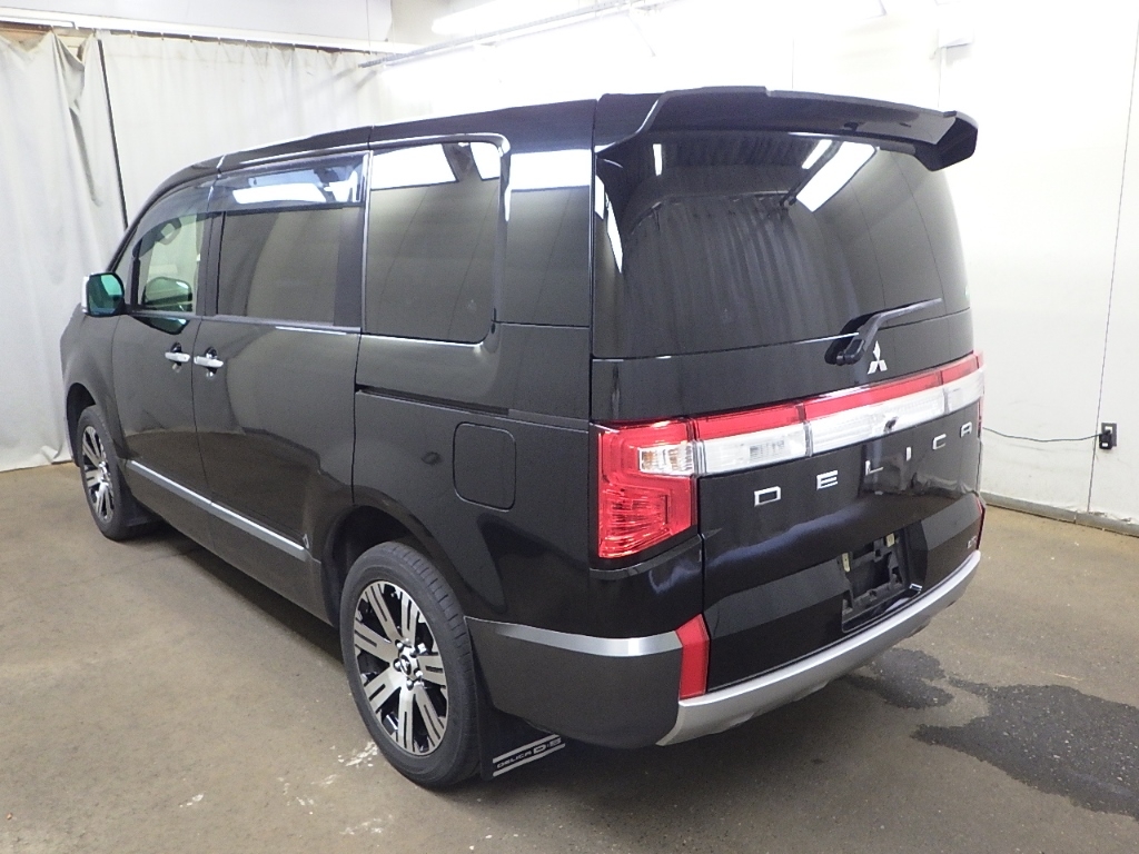 MITSUBISHI DELICA D:5
