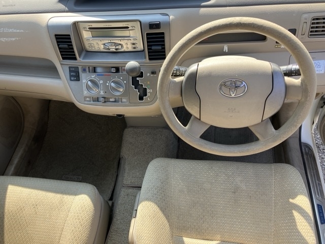 TOYOTA RAUM