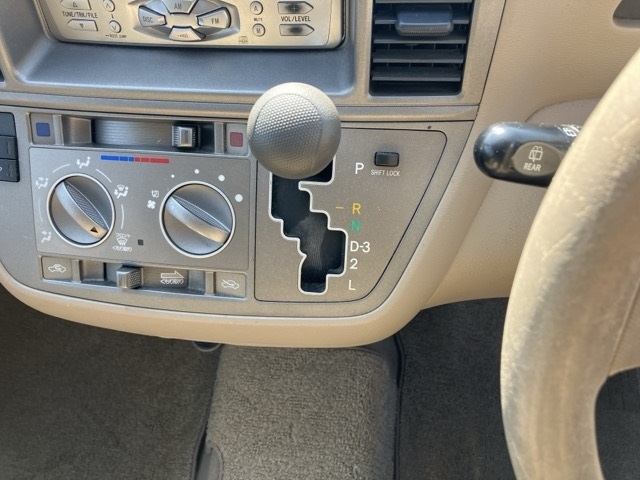 TOYOTA RAUM