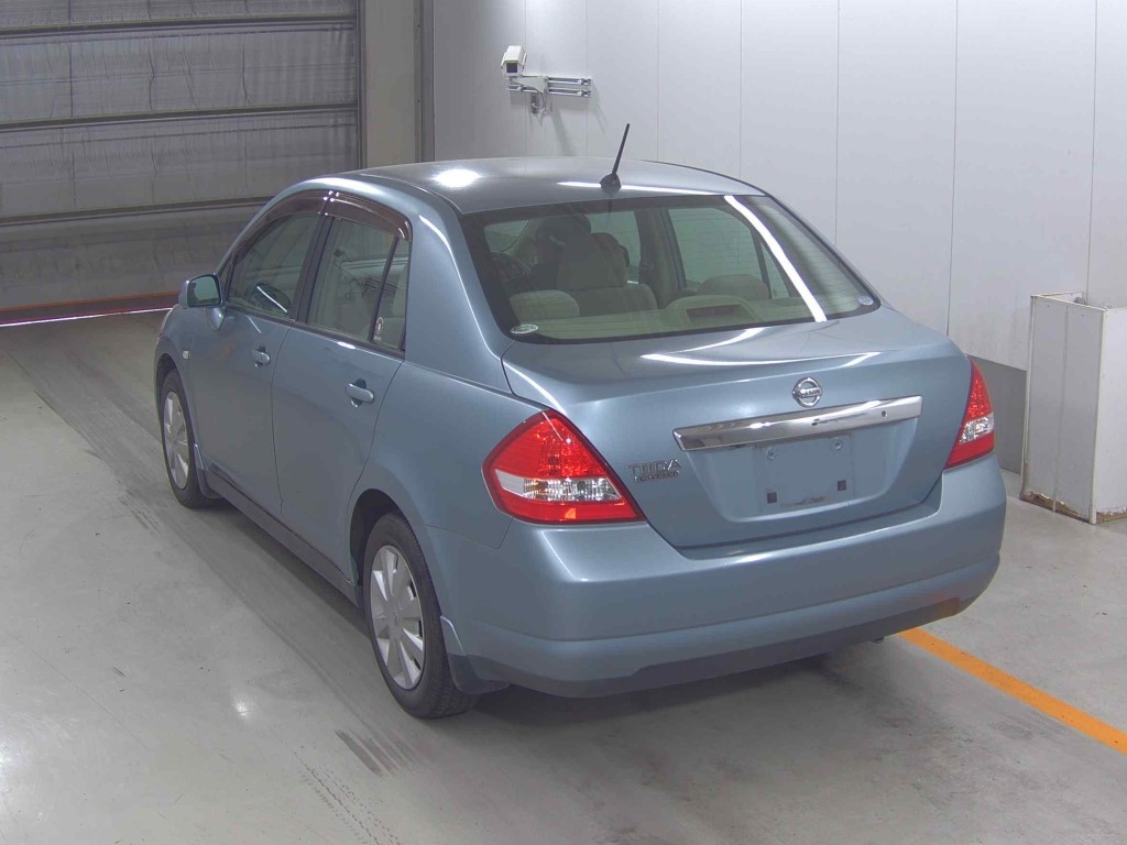 NISSAN TIIDA LATIO