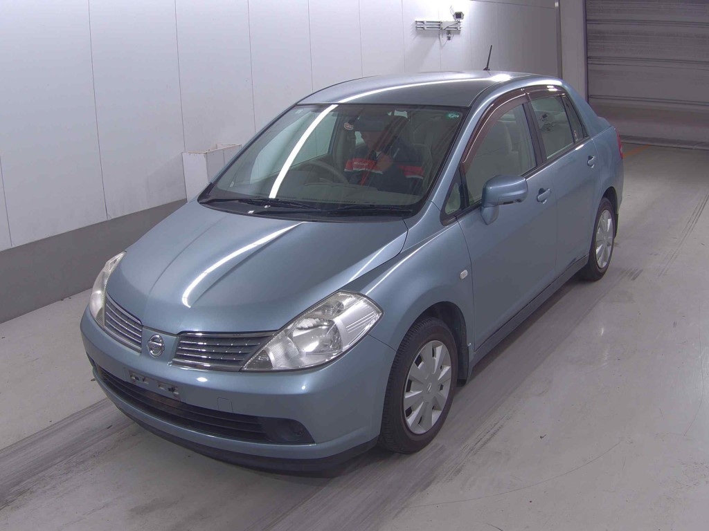 NISSAN TIIDA LATIO
