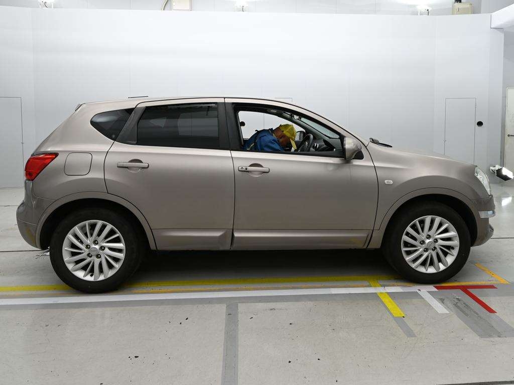 NISSAN DUALIS
