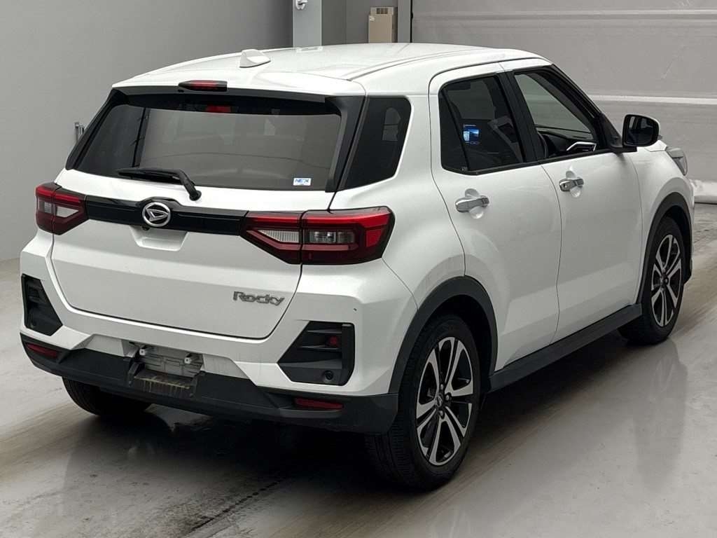 DAIHATSU ROCKY