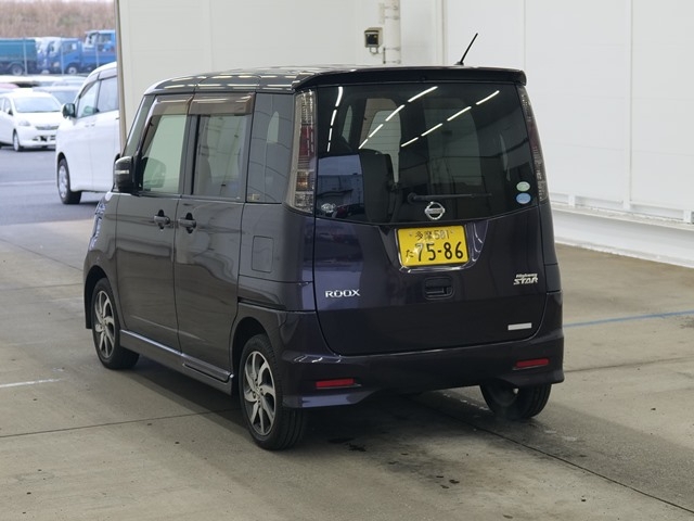 NISSAN ROOX