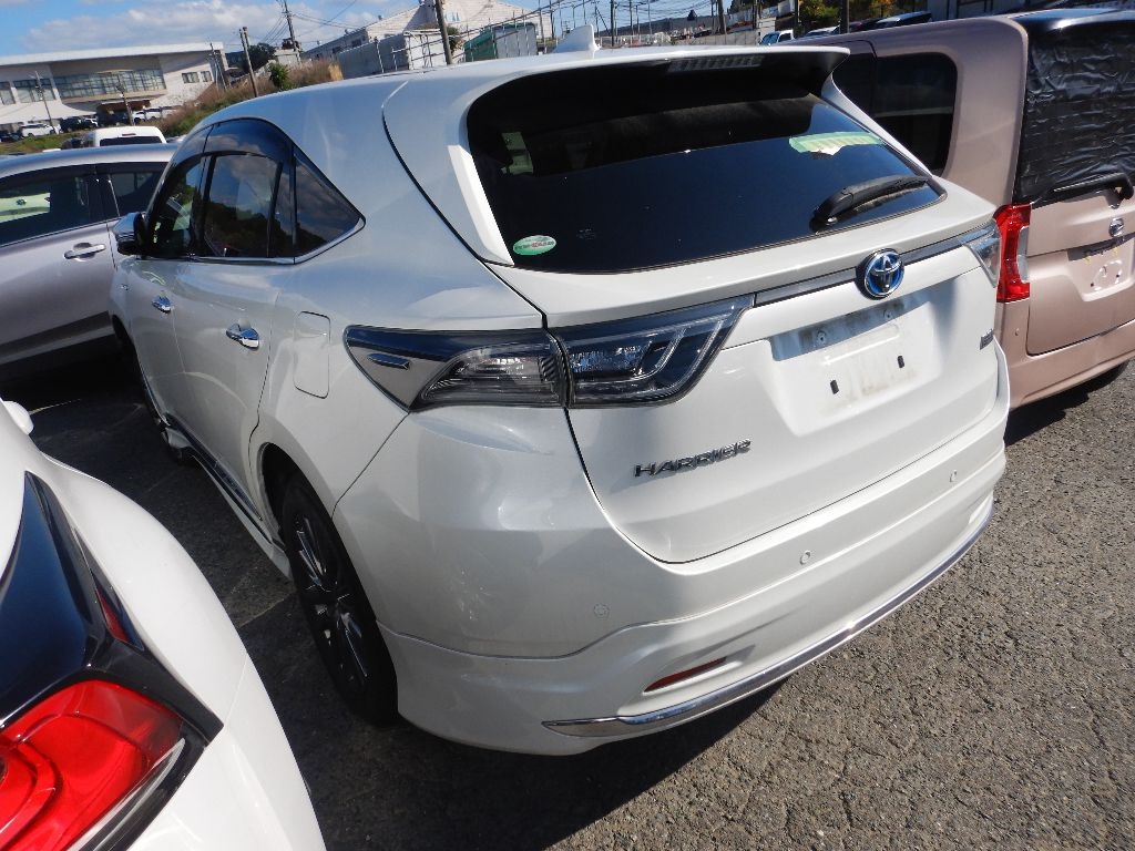 TOYOTA HARRIER