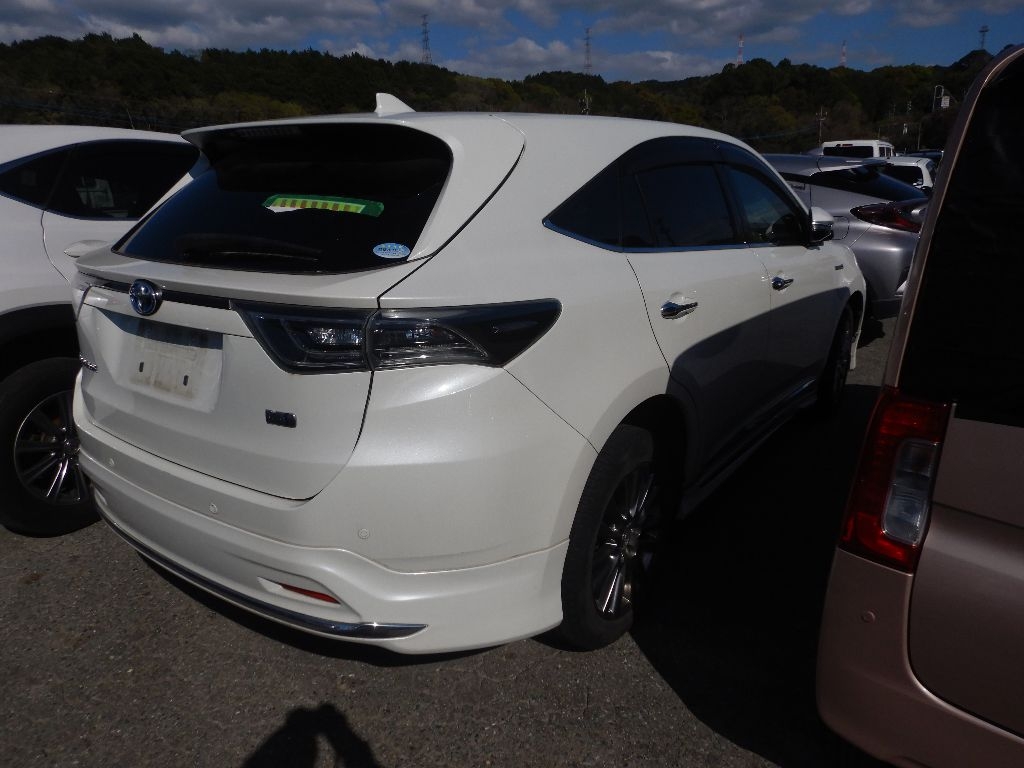 TOYOTA HARRIER