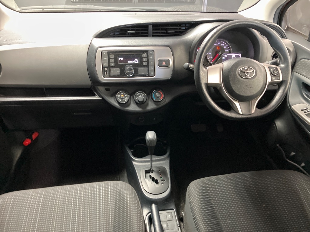 TOYOTA VITZ