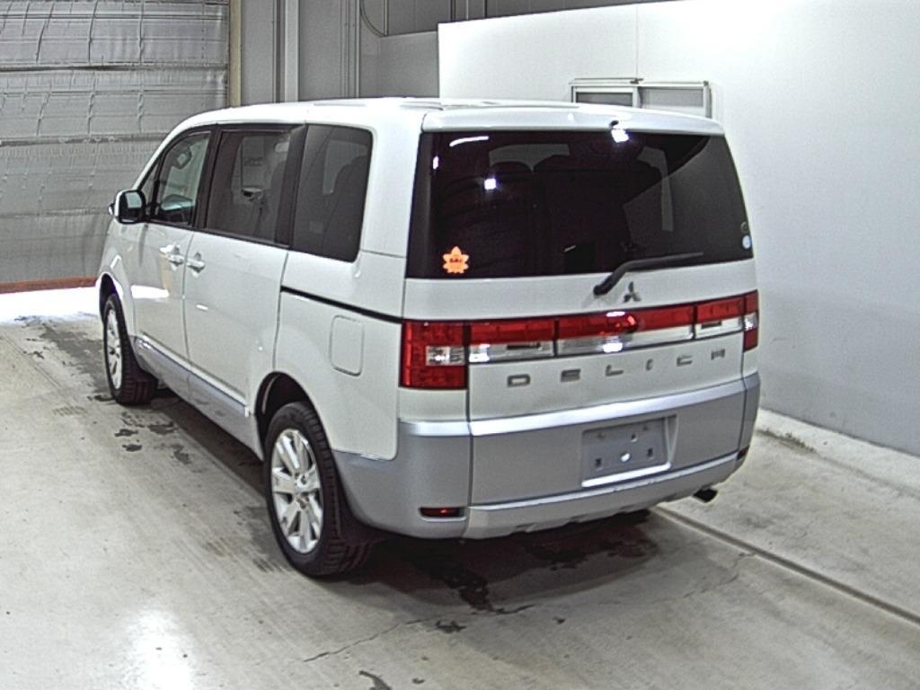 MITSUBISHI DELICA D:5