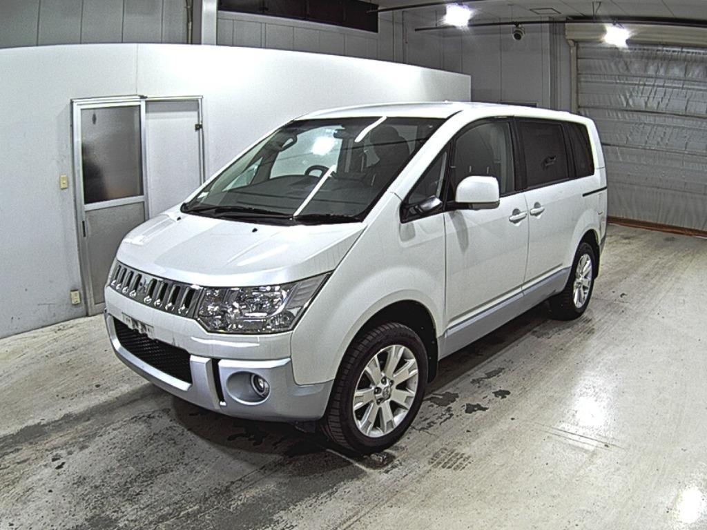 MITSUBISHI DELICA D:5